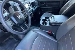 Ram 1500 Classic 2023 4x2 Tradesman 4p Quad Cab 6.3 ft. CB Pickup