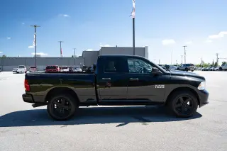 Ram 1500 2015 4x2 Express 4p Cuadro Cab 6.3 ft. CB Camioneta de carga