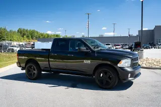 Ram 1500 2015 4x2 Express 4p Cuadro Cab 6.3 ft. CB Camioneta de carga