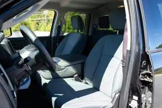 Ram 1500 2015 4x2 Express 4p Cuadro Cab 6.3 ft. CB Camioneta de carga