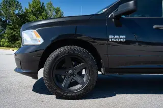 Ram 1500 2015 4x2 Express 4p Cuadro Cab 6.3 ft. CB Camioneta de carga