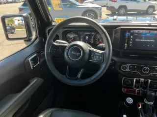 Jeep Gladiator 2025 4x4 Mojave 4p Cab de tripulación 5.0 ft. SB
