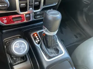 Jeep Gladiator 2025 4x4 Mojave 4p Cab de tripulación 5.0 ft. SB