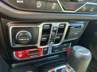 Jeep Gladiator 2025 4x4 Mojave 4p Cab de tripulación 5.0 ft. SB