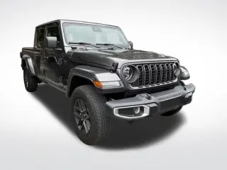 Jeep Gladiator 2025 4x4 Sport 4dr Crew Cab 5.0 ft. SB