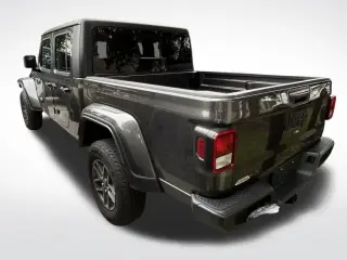 Jeep Gladiator 2025 4x4 Sport 4dr Crew Cab 5.0 ft. SB
