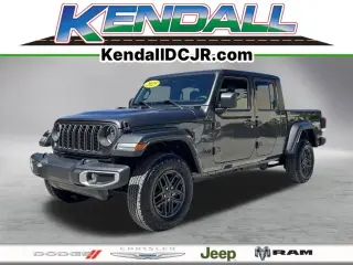 Jeep Gladiator 2025 4x4 Sport 4p. Cabina Tripla 5.0 ft. CB