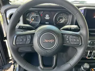 Jeep Gladiator 2025 4x4 Sport 4p. Cabina Tripla 5.0 ft. CB