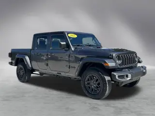 Jeep Gladiator 2025 4x4 Sport 4p. Cabina Tripla 5.0 ft. CB