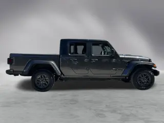 Jeep Gladiator 2025 4x4 Sport 4p. Cabina Tripla 5.0 ft. CB