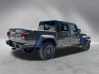 Jeep Gladiator 2025 4x4 Sport 4p. Cabina Tripla 5.0 ft. CB