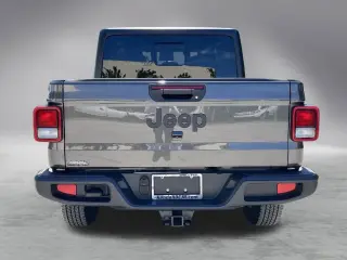 Jeep Gladiator 2025 4x4 Sport 4p. Cabina Tripla 5.0 ft. CB