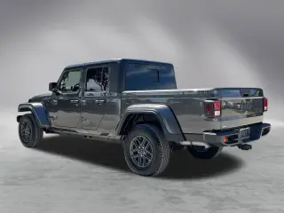 Jeep Gladiator 2025 4x4 Sport 4p. Cabina Tripla 5.0 ft. CB
