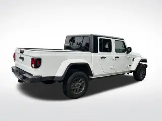 Jeep Gladiator 2025 4x4 Sport 4dr Crew Cab 5.0 ft. CB