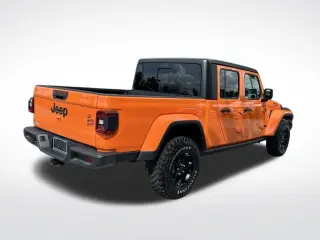 Jeep Gladiator 2025 4x4 Big Bear 4dr Crew Cab 5.0 ft. SB