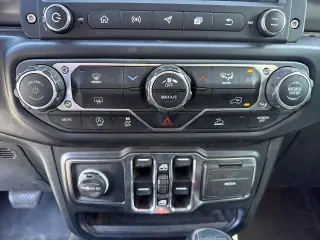 Jeep Gladiator 2022 4x4 Sport 4dr Crew Cab 5.0 ft. SB