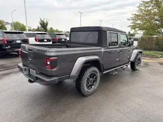 Jeep Gladiator 2024 4x4 Sport 4dr Crew Cab 5.0 ft. SB