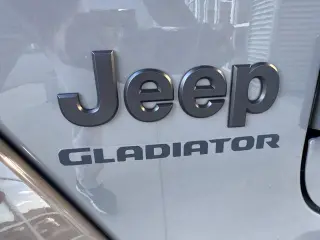 Jeep Gladiator 2022 4x4 Sport 4dr Crew Cab 5.0 ft. SB