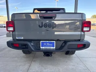 Jeep Gladiator 2022 4x4 Sport 4dr Crew Cab 5.0 ft. SB