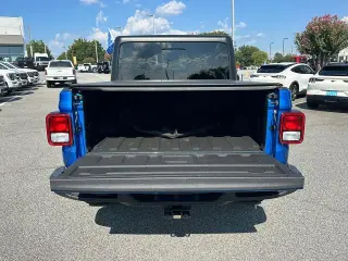 Jeep Gladiator 2024 4x4 Sport 4dr Crew Cab 5.0 ft. SB