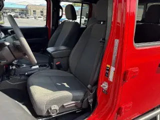 Jeep Gladiator 2024 4x4 Sport 4dr Crew Cab 5.0 ft. CB