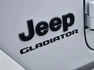 Jeep Gladiator 2022 4x4 Sport 4dr Crew Cab 5.0 ft. SB