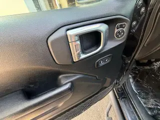 Jeep Gladiator 2023 4x4 Sport cabina de tripulación de 4 puertas con caja de carga de 5.0 pies