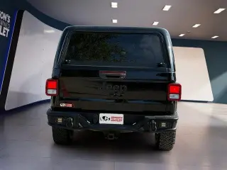 Jeep Gladiator 2023 4x4 Sport cabina de tripulación de 4 puertas con caja de carga de 5.0 pies