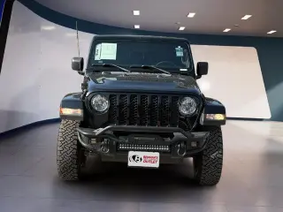 Jeep Gladiator 2023 4x4 Sport cabina de tripulación de 4 puertas con caja de carga de 5.0 pies