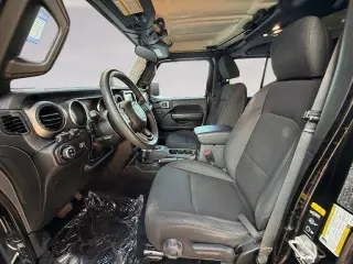 Jeep Gladiator 2023 4x4 Sport cabina de tripulación de 4 puertas con caja de carga de 5.0 pies