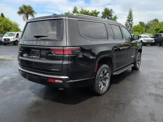 Jeep Wagoneer L 2024 4x4 Serie III 4p SUV