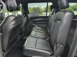 Jeep Wagoneer L 2024 4x4 Serie III 4p SUV