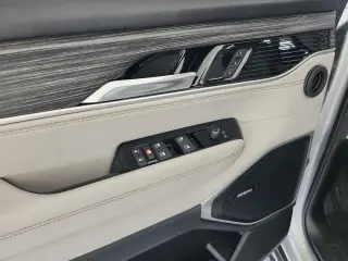 Jeep Wagoneer L 2024 4x2 Serie II 4p SUV