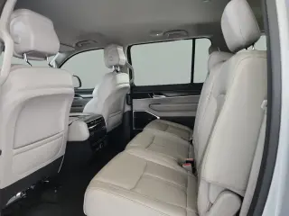 Jeep Wagoneer L 2024 4x2 Serie II 4p SUV
