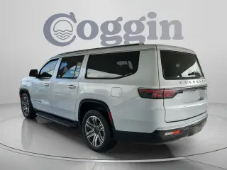 Jeep Wagoneer L 2024 4x2 Serie II 4p SUV