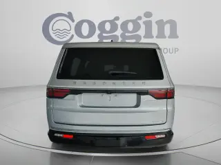 Jeep Wagoneer L 2024 4x2 Serie II 4p SUV
