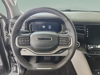 Jeep Wagoneer L 2024 4x2 Serie II 4p SUV