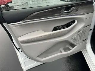 Jeep Grand Cherokee L 2023 4x4 Overland 4p SUV