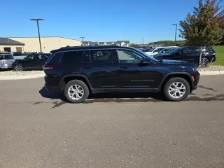 Jeep Grand Cherokee L 2023 4x4 Limited 4dr SUV