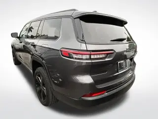 Jeep Grand Cherokee L 2025 4x2 Laredo 4p SUV