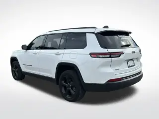 Jeep Grand Cherokee L 2025 4x2 Laredo 4p SUV