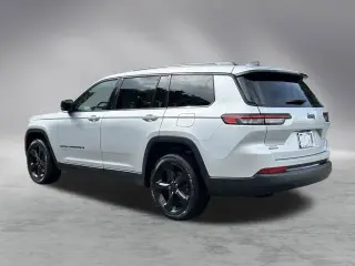 Jeep Grand Cherokee L 2025 4x2 Laredo 4dr SUV