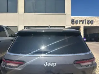 Jeep Grand Cherokee L 2025 4x2 Laredo 4p SUV