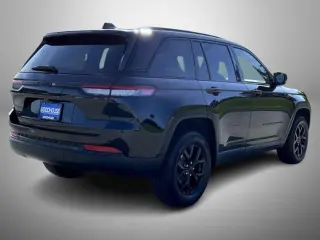 Jeep Grand Cherokee 2025 4x4 Laredo 4p SUV