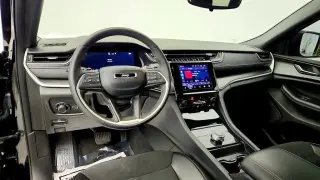 Jeep Grand Cherokee 2024 4x4 Laredo 4dr SUV