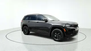 Jeep Grand Cherokee 2024 4x4 Laredo 4dr SUV