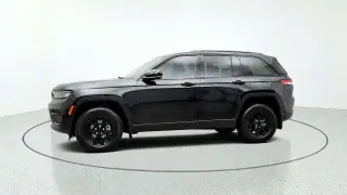 Jeep Grand Cherokee 2024 4x4 Laredo 4dr SUV