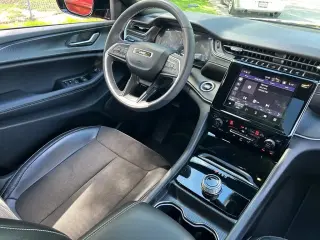 Jeep Grand Cherokee 2024 4x4 Laredo 4p SUV