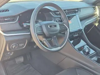 Jeep Grand Cherokee 2025 4x4 Laredo 4p SUV