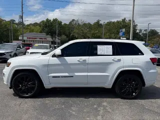 Jeep Grand Cherokee 2019 4x2 Laredo 4p SUV